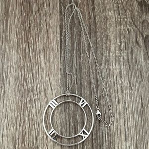 Atlas pendant‎ necklace